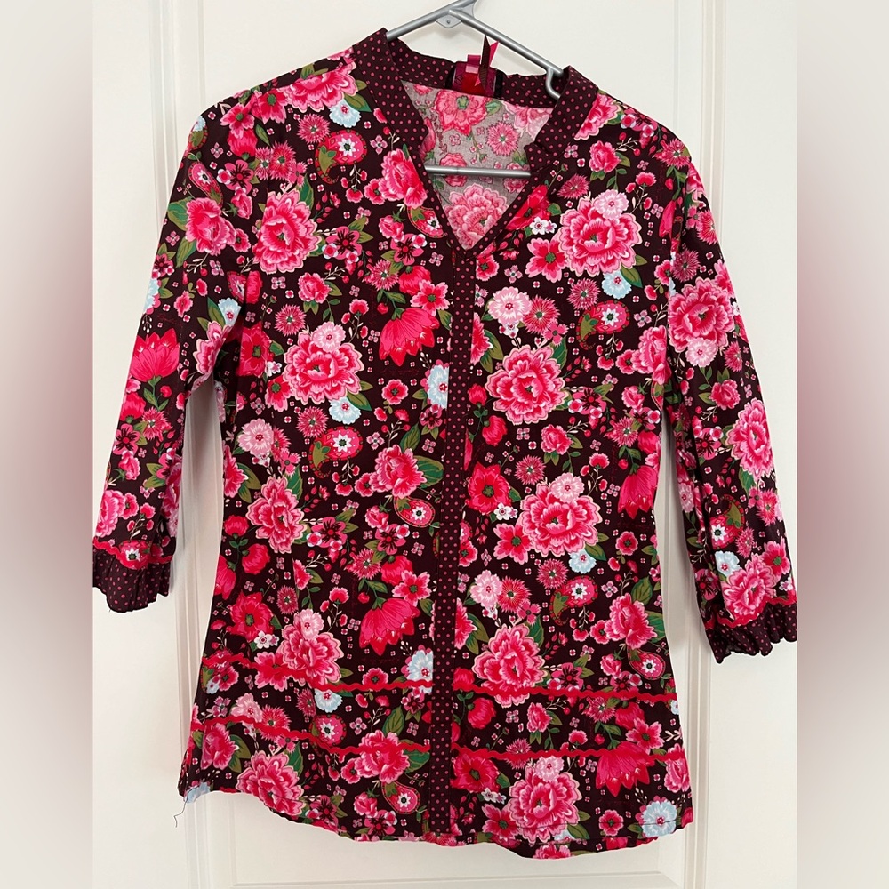 Gorgeous floral top